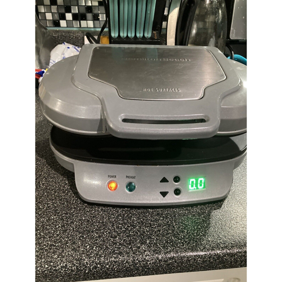 Hamilton Beach Dual Non Stick Breakfast Sandwich Maker Model 25490A Type ST30 !! - Picture 13 of 14